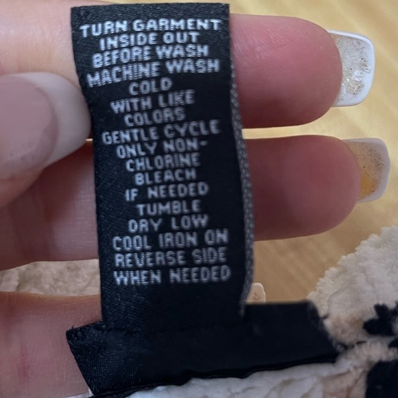 Rue21 V-neck long sleeve cropped high low striped sweater women’s M Rue21 Rue21 - Picture 10 of 13